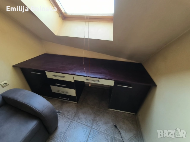 Голямо бюро с шкафове и чекмеджета, снимка 2 - Бюра - 53677340