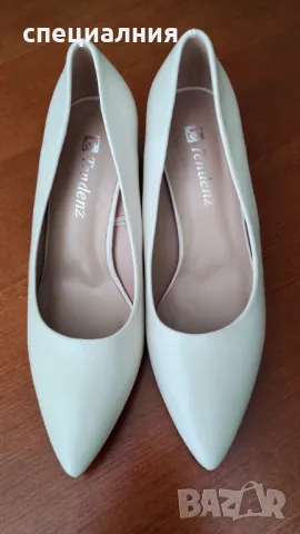 дамски обувки бежови, чисто нови