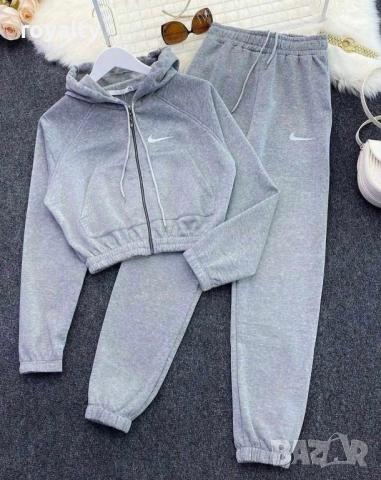 Nike спортен дамски комплект , снимка 4 - Спортни екипи - 51844532