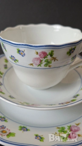 Чаши с подложни и десертни чинии - Hutschenreuther, снимка 3 - Чаши - 49776249