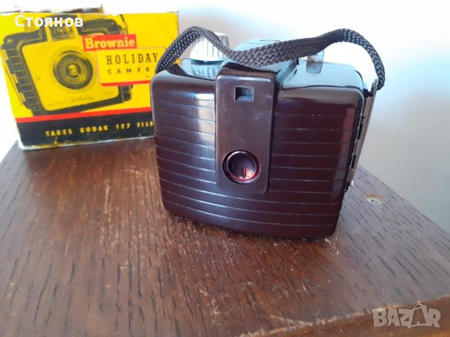 Ретро Kodak Brownie Holiday Camera1950г. No.179

, снимка 4 - Фотоапарати - 45684694