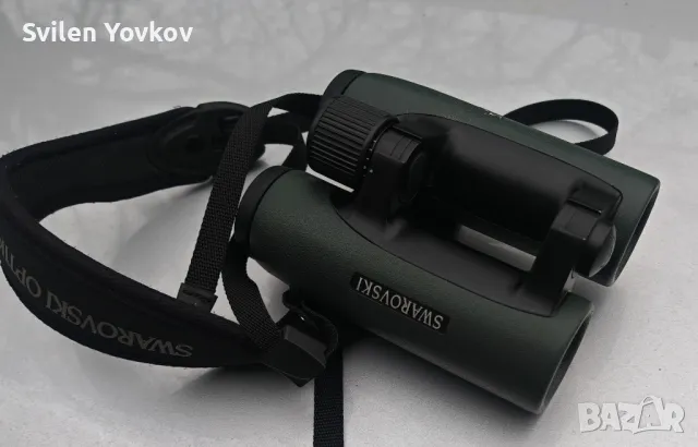 Продавам  висок клас бинокли swarovski 8x32EL и carl zeiss 10X42 Victory, снимка 1 - Оборудване и аксесоари за оръжия - 49329650