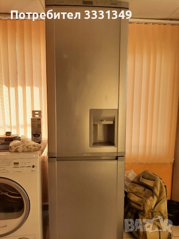 Хладилник с фризер Samsung 