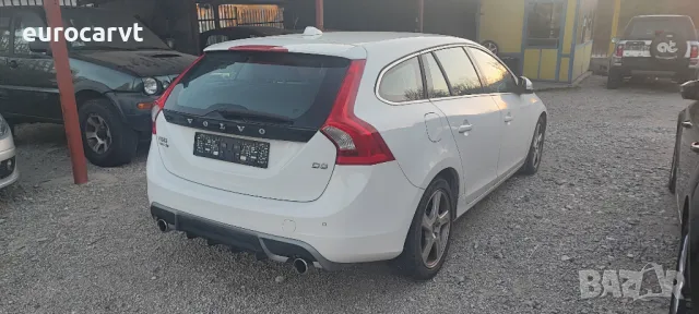 Volvo V60 2,0 D3, снимка 4 - Автомобили и джипове - 47667993