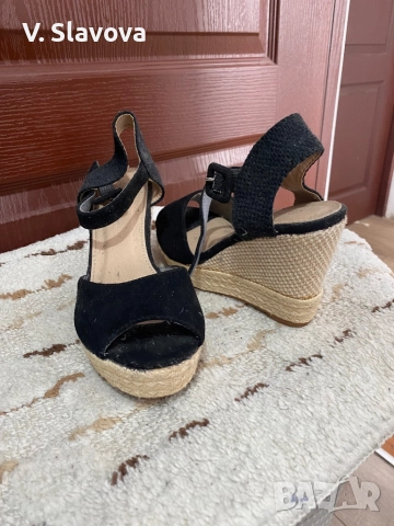 Летни сандали с платформа 