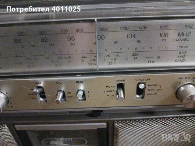 Ретро радиокасетофон ITT работи радиото и касетката, снимка 5 - Радиокасетофони, транзистори - 46219332