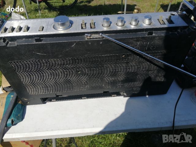 Crown csc 850 f boombox касетофон , снимка 5 - Радиокасетофони, транзистори - 45917337