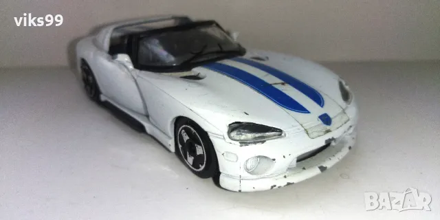 Bburago Dodge Viper RT/10 Made in Italy Мащаб 1:43, снимка 5 - Колекции - 48691863