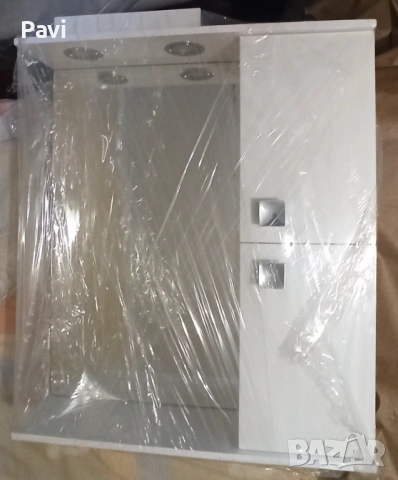 ПВЦ Шкаф за баня 60см, нов, с осветление 