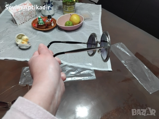 Дамски слънчеви очила , снимка 4 - Слънчеви и диоптрични очила - 52552565