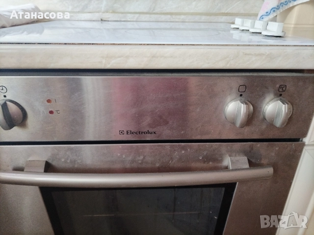 Фурна за вграждане на Електролукс , снимка 3 - Печки, фурни - 52968574