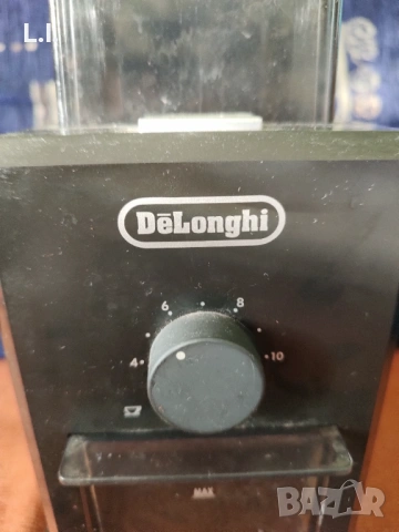 Кафемвлачка Delonghi, снимка 4 - Кафемашини - 53667317