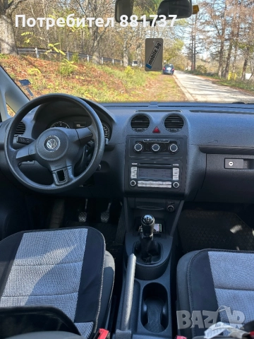 VW Caddy 1.6 TDI, снимка 10 - Автомобили и джипове - 52488291