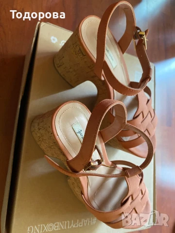 Сандали Stradivarius с коркова платформа, много високи, снимка 4 - Сандали - 51224871