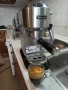 Кафе машина Делонги Дедика с ръкохватка крема диск работи перфектно и прави невероятно кафе  , снимка 3