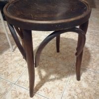 Стари дървени столове , снимка 1 - Антикварни и старинни предмети - 45879898