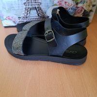 Дамски черни сандали, снимка 2 - Сандали - 45915820
