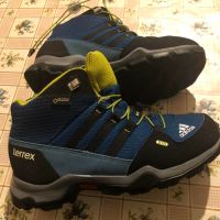 планински обувки Адидас, снимка 1 - Мъжки боти - 45397158
