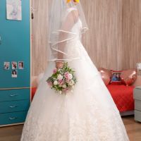Булчинска рокля с подарък чанта и воал, снимка 4 - Сватбени рокли - 40821449