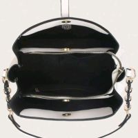 Стилна дамска чанта от екокожа за ръка или рамо, снимка 5 - Чанти - 45807938