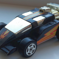 играчка състезателна кола Hot Wheels. 1985, снимка 2 - Коли, камиони, мотори, писти - 45012194
