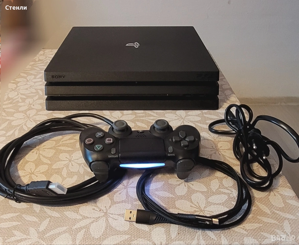 PS4 Pro (модел CUH-7216B), снимка 1