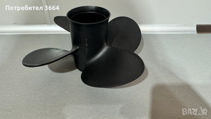 Пропелер SOLAS YC4x11.8x9 RB, снимка 1