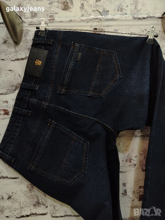 New sky- прави класика дънки, тъмни индиго, почти неизбелени, изчистени, плътен деним с лек еластан, снимка 1