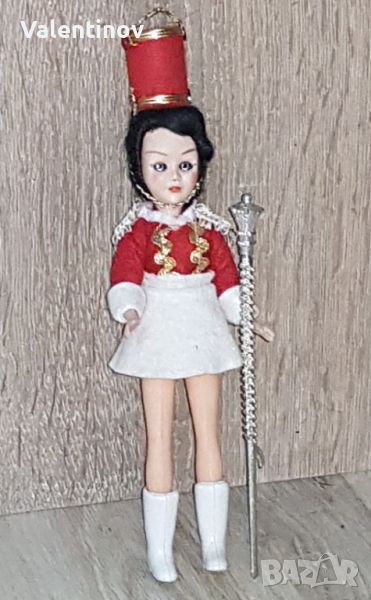 Старинна колекционерска кукла , снимка 1