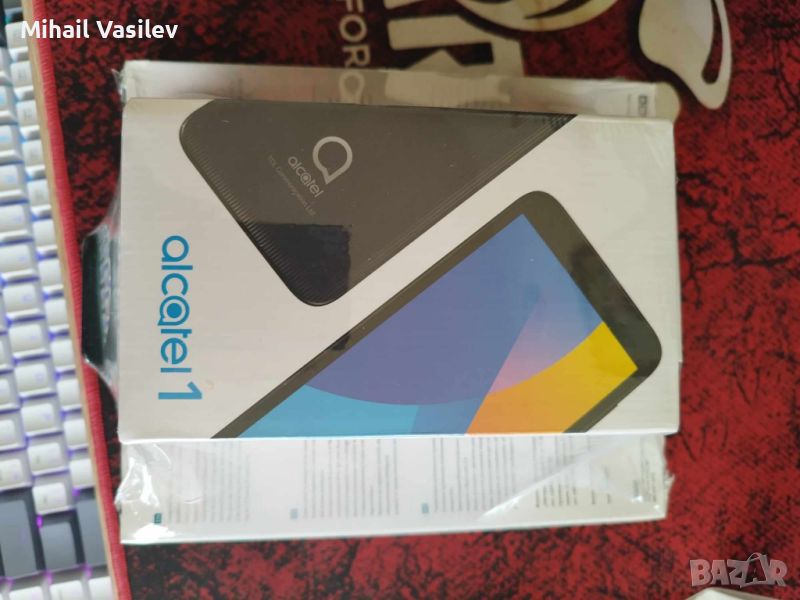 Alcatel 1 + слушалки, снимка 1