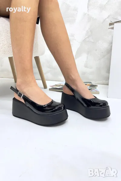 Сандали на платформа - черен лак, снимка 1