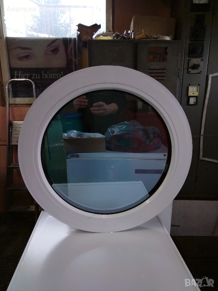 Прозорец с кръгла форма , снимка 1