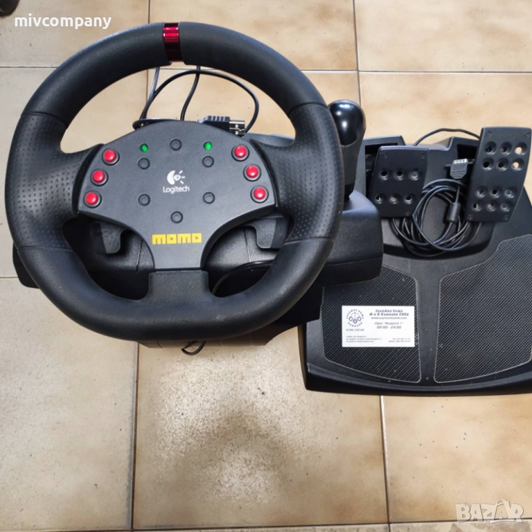 Волан Logitech Momo Racing педали скоростен лост, снимка 1