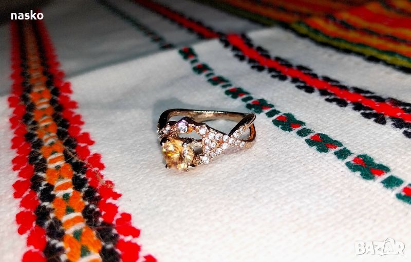 Дамски пръстен с морганит и циркони, снимка 1