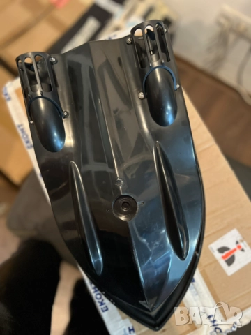 Втора употреба лодка за захранка със 100 точков гпс, снимка 3 - Такъми - 52622168