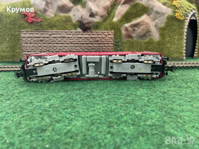 Локомотив електровоз Роко BR 143 Н0 1:87 влак ЖП модел DSS, снимка 6 - Колекции - 54101712