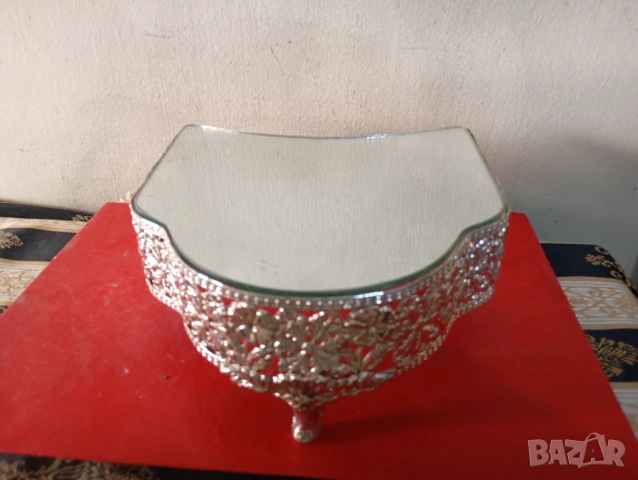 поставка,стойка в стил арт деко