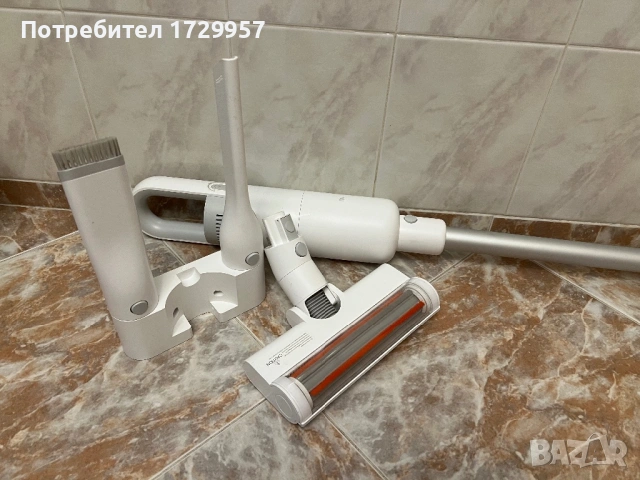 Вертикална, безжична прахосмукачка Xiaomi Mi Vacuum Cleaner Light, снимка 4 - Прахосмукачки - 54022829
