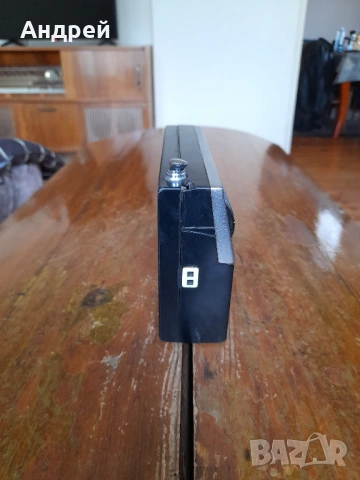 Старо радио,радиоприемник Standard SR-H105, снимка 2 - Антикварни и старинни предмети - 54057543