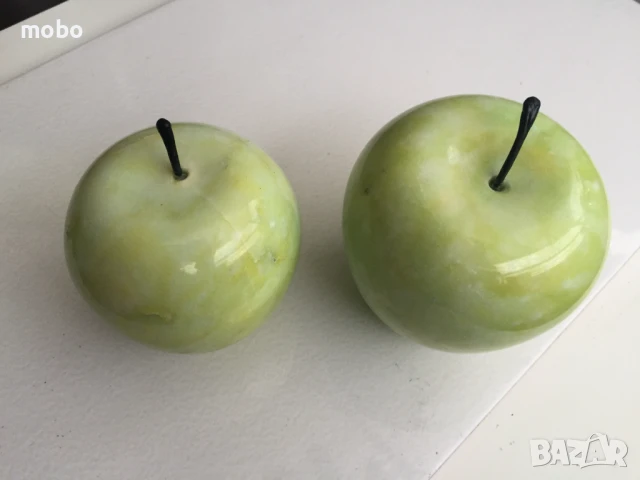 Декоративна ябълки -два броя -голяма и по-малка , цвят зелен, снимка 1