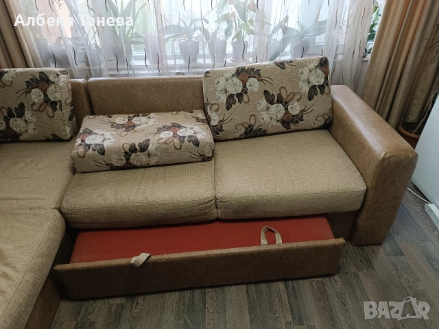 Ъглов диван, снимка 5 - Дивани и мека мебел - 53219657