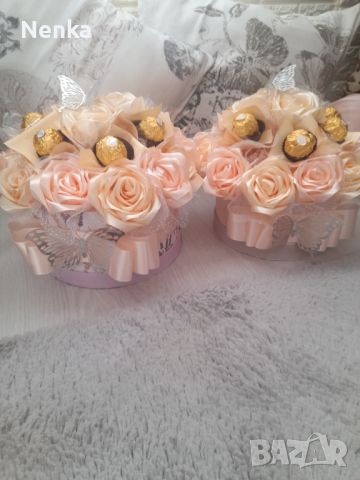 Кутии със сатенени рози и бонбони , снимка 9 - Декорация за дома - 45723776