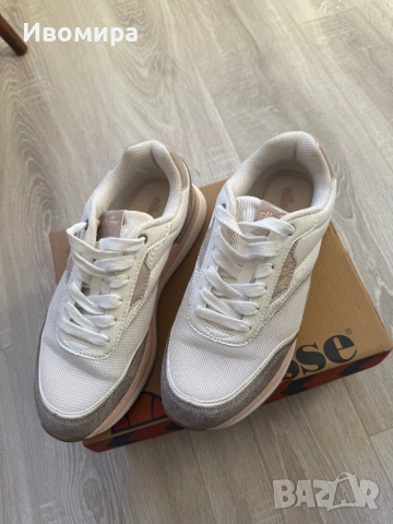Дамски маратонки Ellesse, снимка 2 - Маратонки - 52525379
