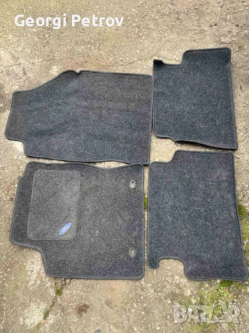 FORD FIESTA-оригинални стелки и постелка за багажник