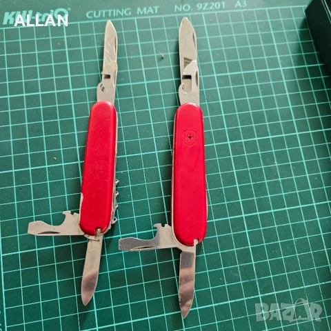 Продавам сгъваеми ножчета Викторинокс