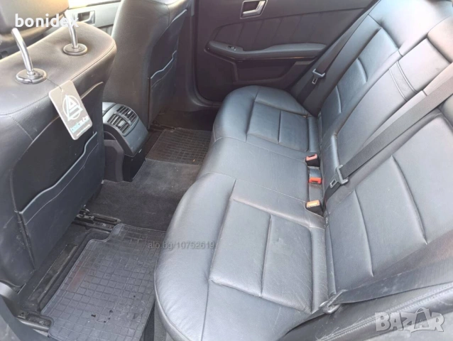 Mercedes-Benz E 220 Ръчна, снимка 4 - Автомобили и джипове - 53867902