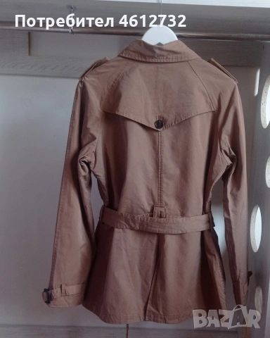Дамски тренчкот Woolrich, снимка 2 - Шлифери - 54091993