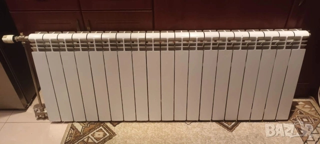 Радиатори за отопление, лира за баня, бойлер, помпа и колектори с връзките, цялостно оборудване., снимка 7 - Други стоки за дома - 53352809