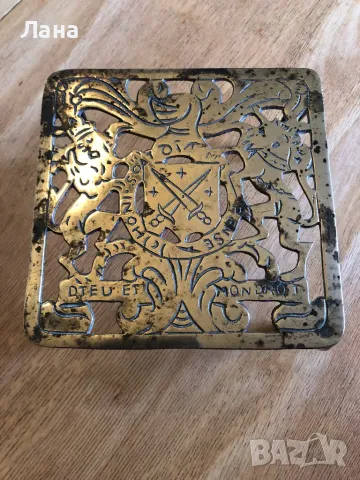 Антична месингова стойка с кралски британски герб, 19-ти век, снимка 2 - Декорация за дома - 50435236