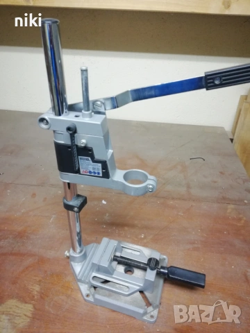 Стойка за бормашина